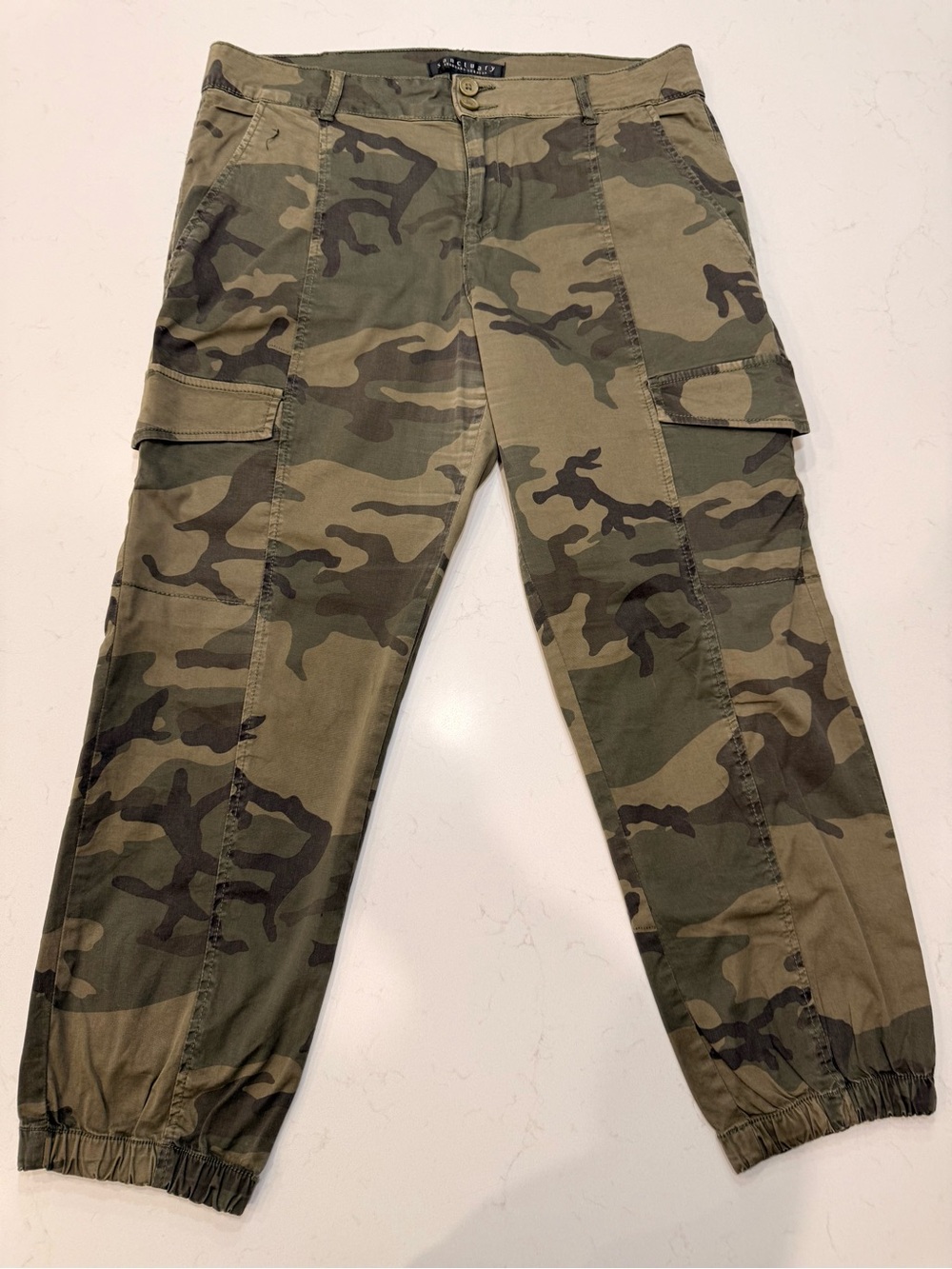 EUC – Sanctuary Rebel Standard Rise Pant Hiker – Camo - Picture 4 of 10